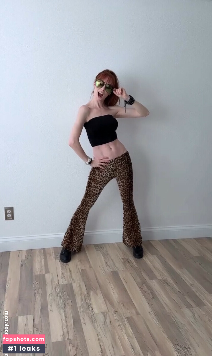 Lisa Foiles gallery photo #15