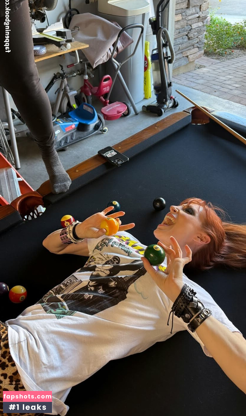 Lisa Foiles gallery photo #16