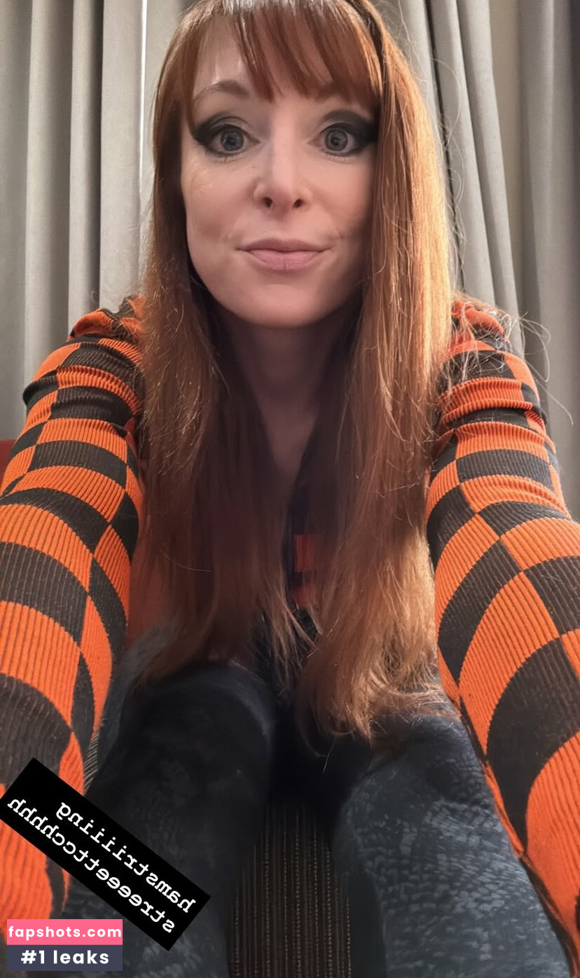 Lisa Foiles gallery photo #47