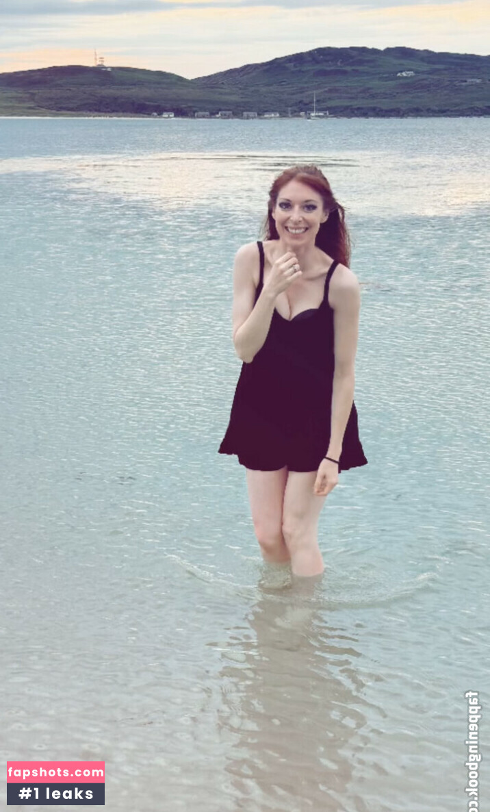 Lisa Foiles gallery photo #53