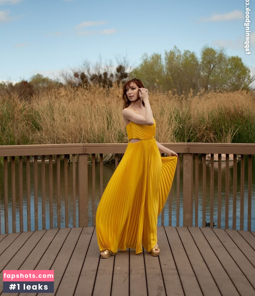 Lisa Foiles gallery photo #71