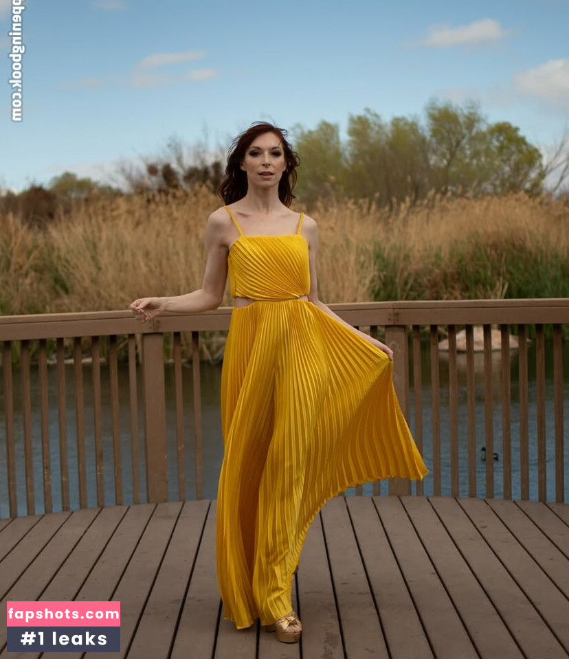 Lisa Foiles gallery photo #72