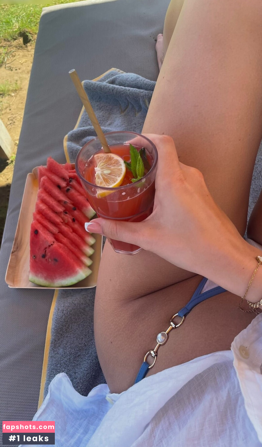 Lisa.gsl gallery photo #2