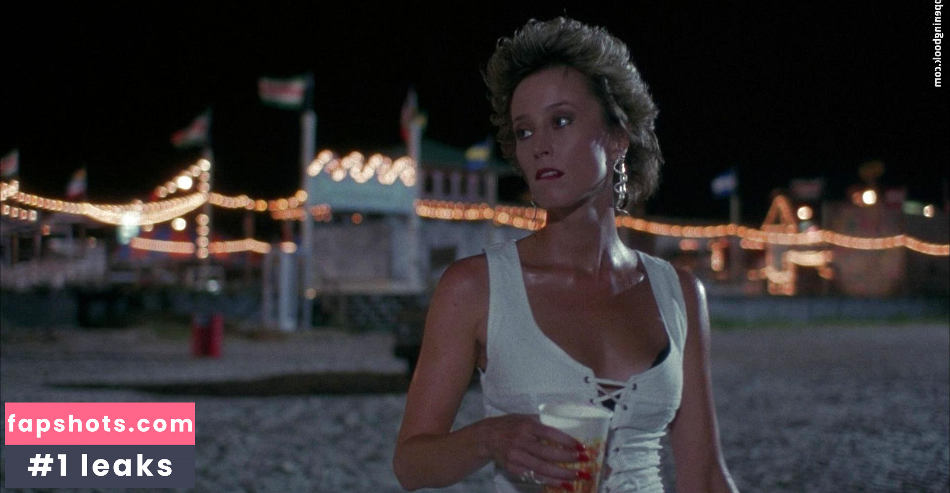 Lisa Hart Carroll Nude Leaks OnlyFans Photos #6 - LeakJerk