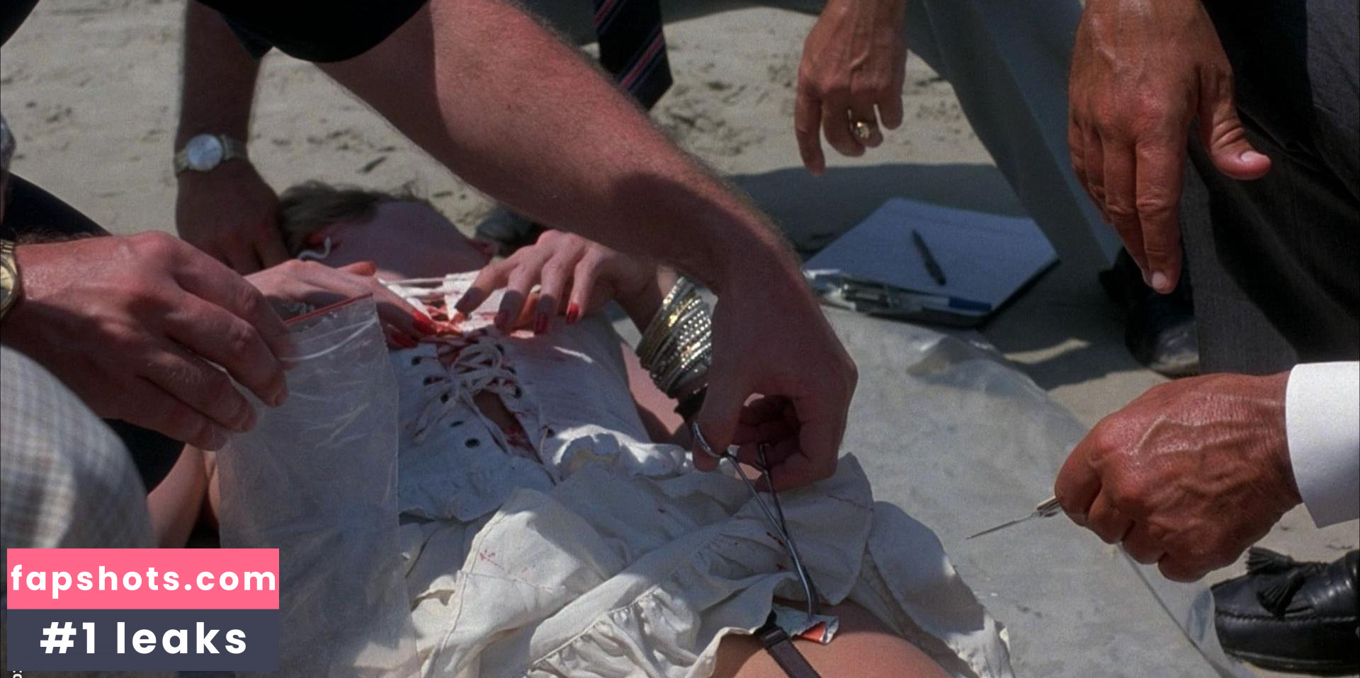 Lisa Hart Carroll Nude Leaks OnlyFans Photos #7 - LeakJerk