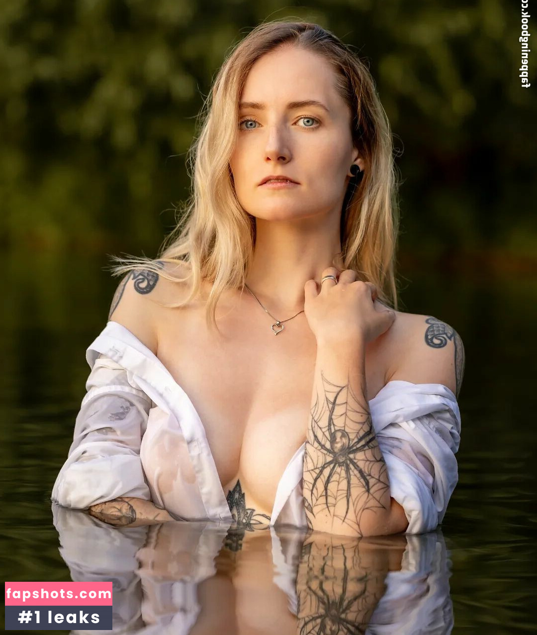 lisa.hates.you gallery photo #3