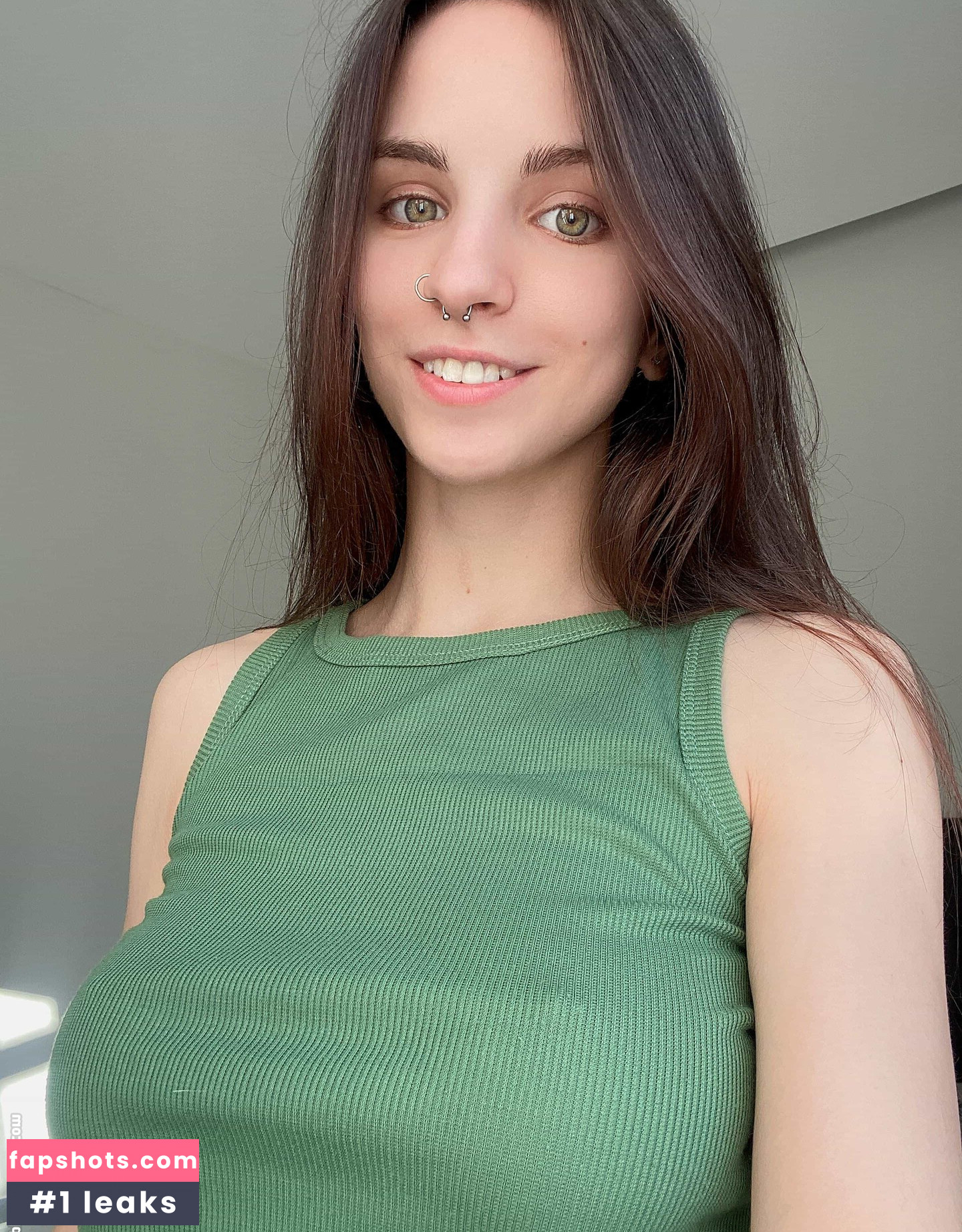 Lisa Joyce gallery photo #9