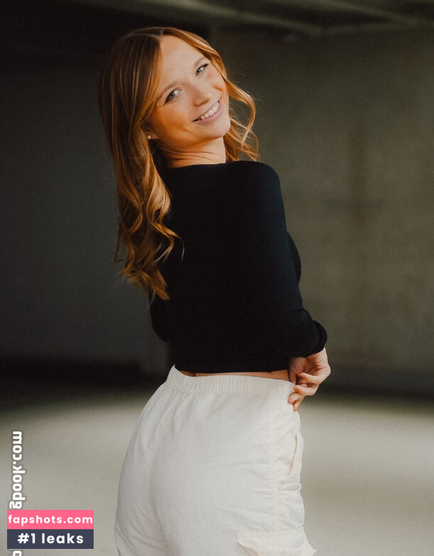 Lisa Küppers gallery photo #27