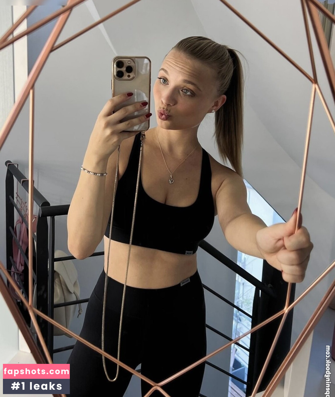 Lisa Küppers gallery photo #47