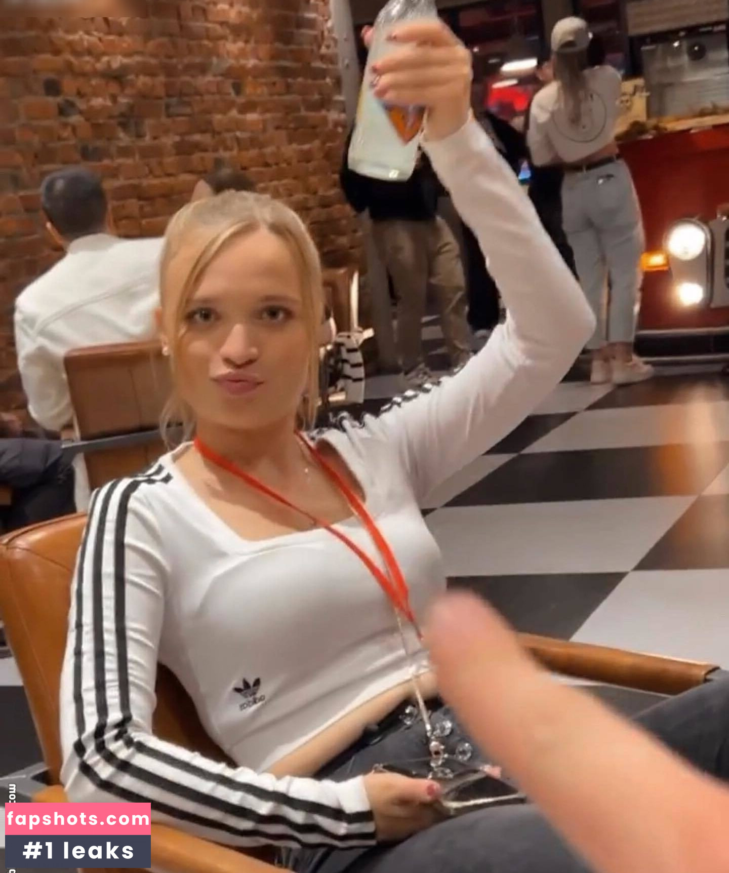 Lisa Küppers gallery photo #84