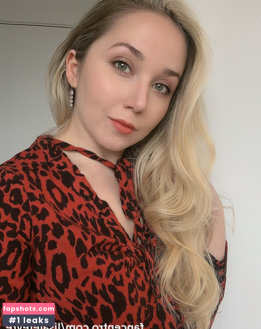 Lisa Lefevre gallery photo #7