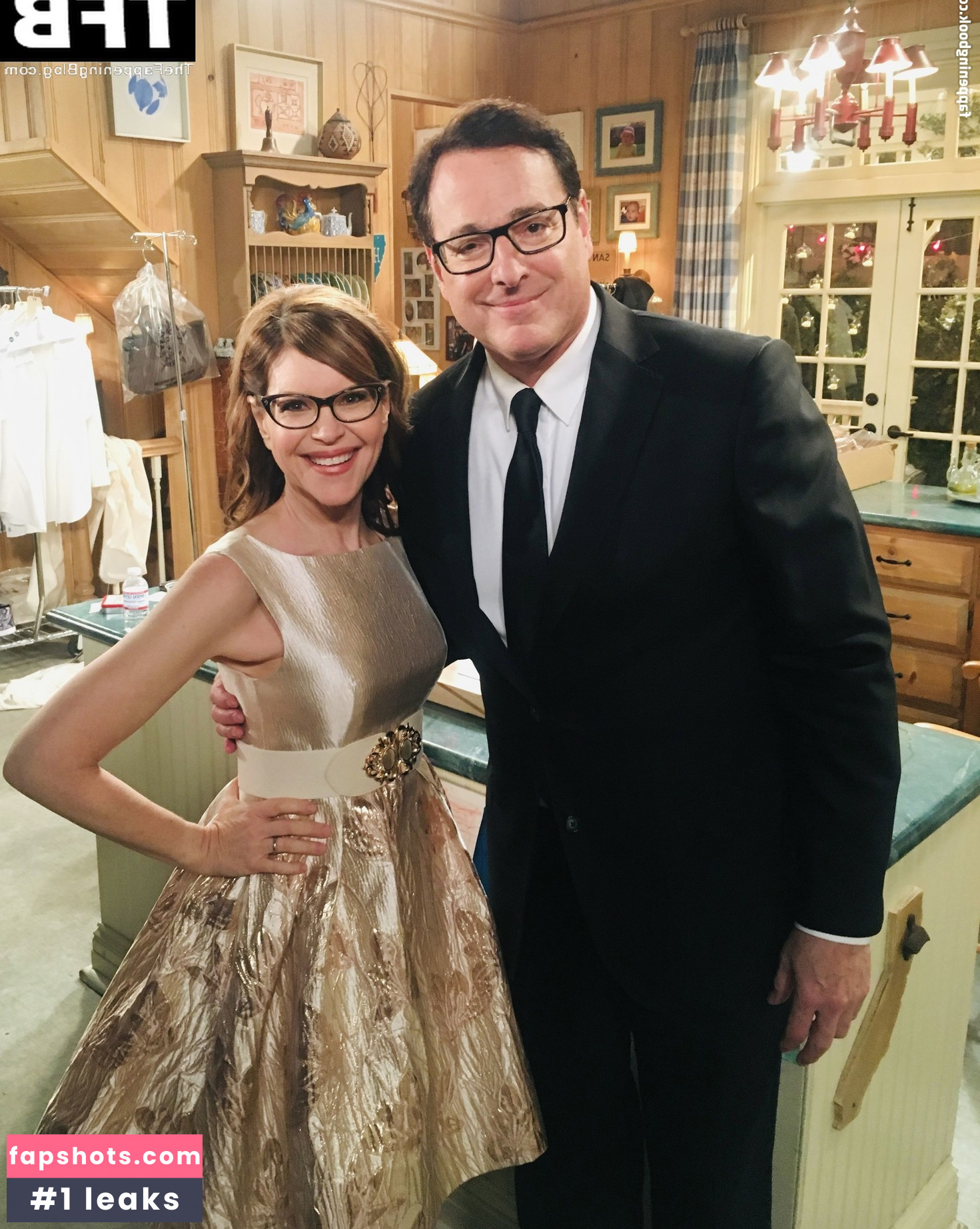 Lisa Loeb Nude Leaks OnlyFans Photos #3 - LeakJerk