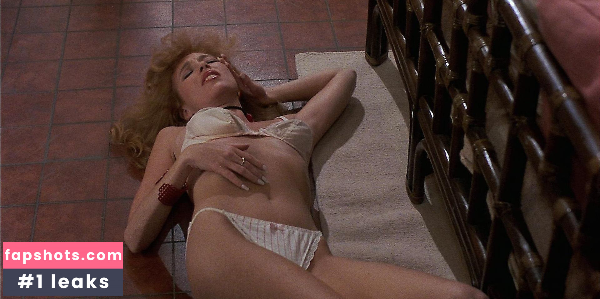 Lisa London gallery photo #13