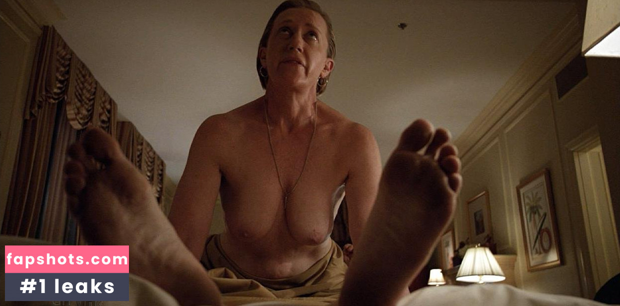 Lisa Long nude babe gallery