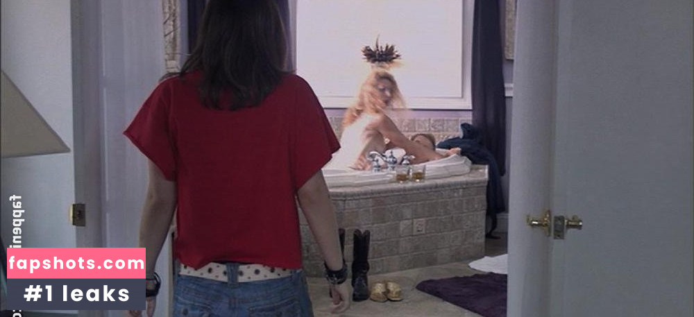 Lisa Lynds gallery photo #2