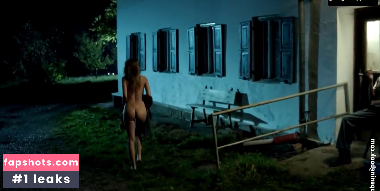 Lisa Maria Potthoff gallery photo #3