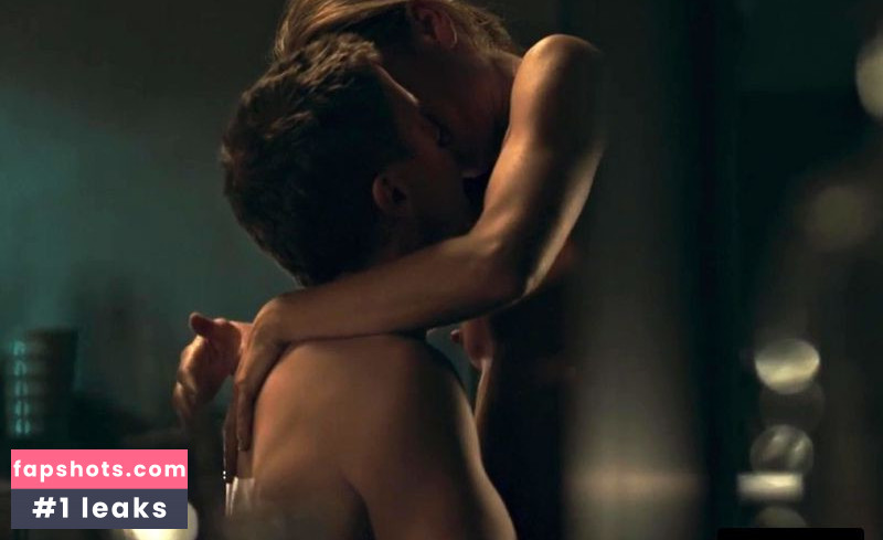 Lisa Maria Potthoff gallery photo #40