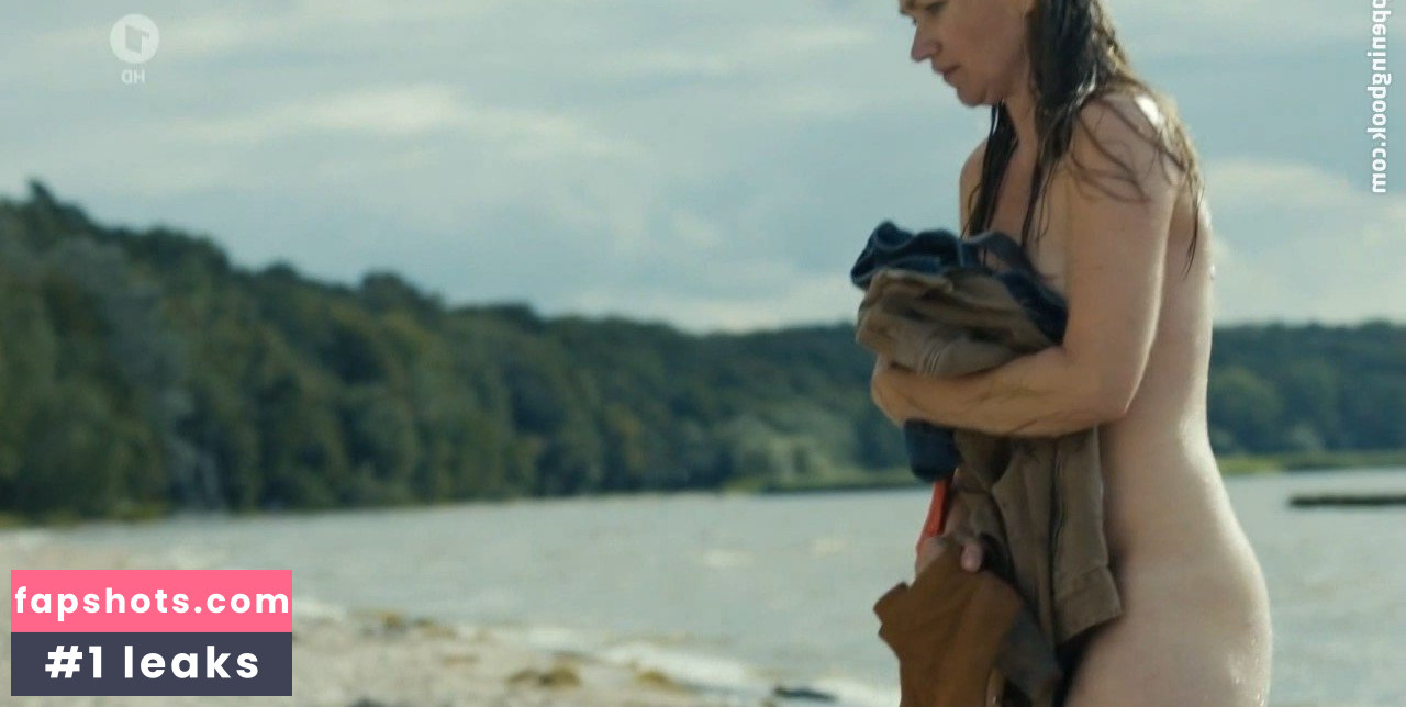 Lisa Maria Potthoff gallery photo #87