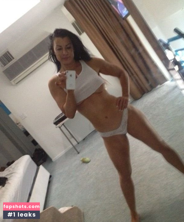 Lisa Marie Varon gallery photo #46