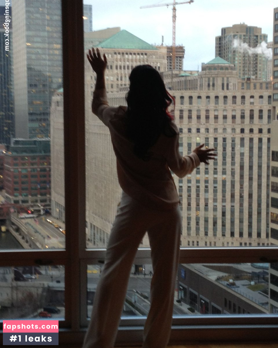 Lisa Marie Varon gallery photo #49