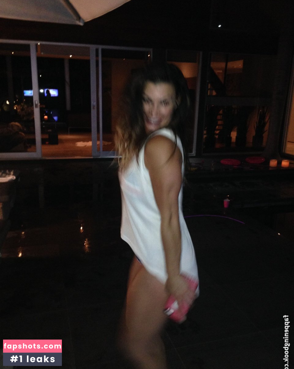 Lisa Marie Varon gallery photo #51