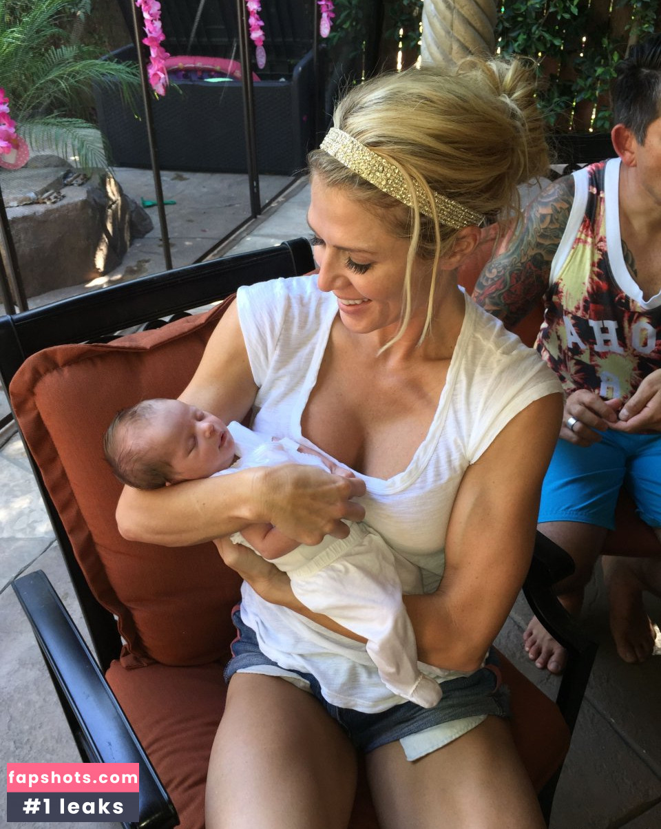 Lisa Marie Varon gallery photo #52