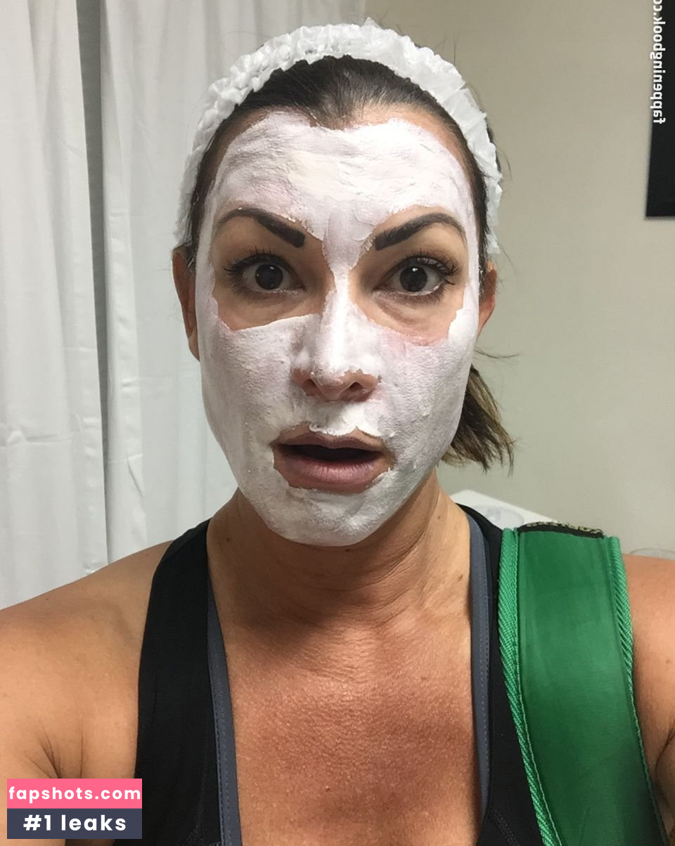 Lisa Marie Varon gallery photo #57