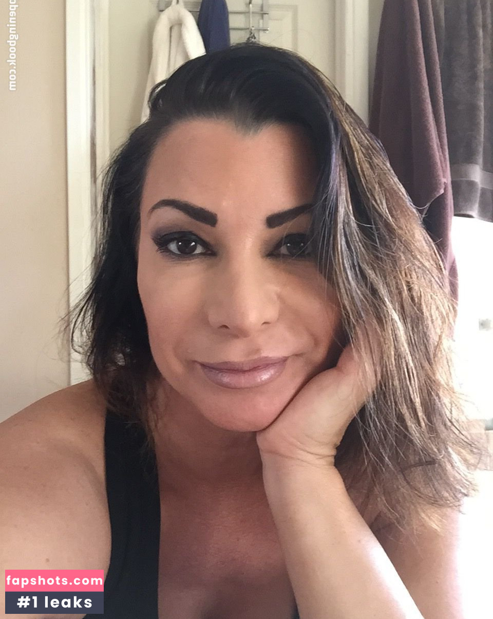 Lisa Marie Varon gallery photo #69