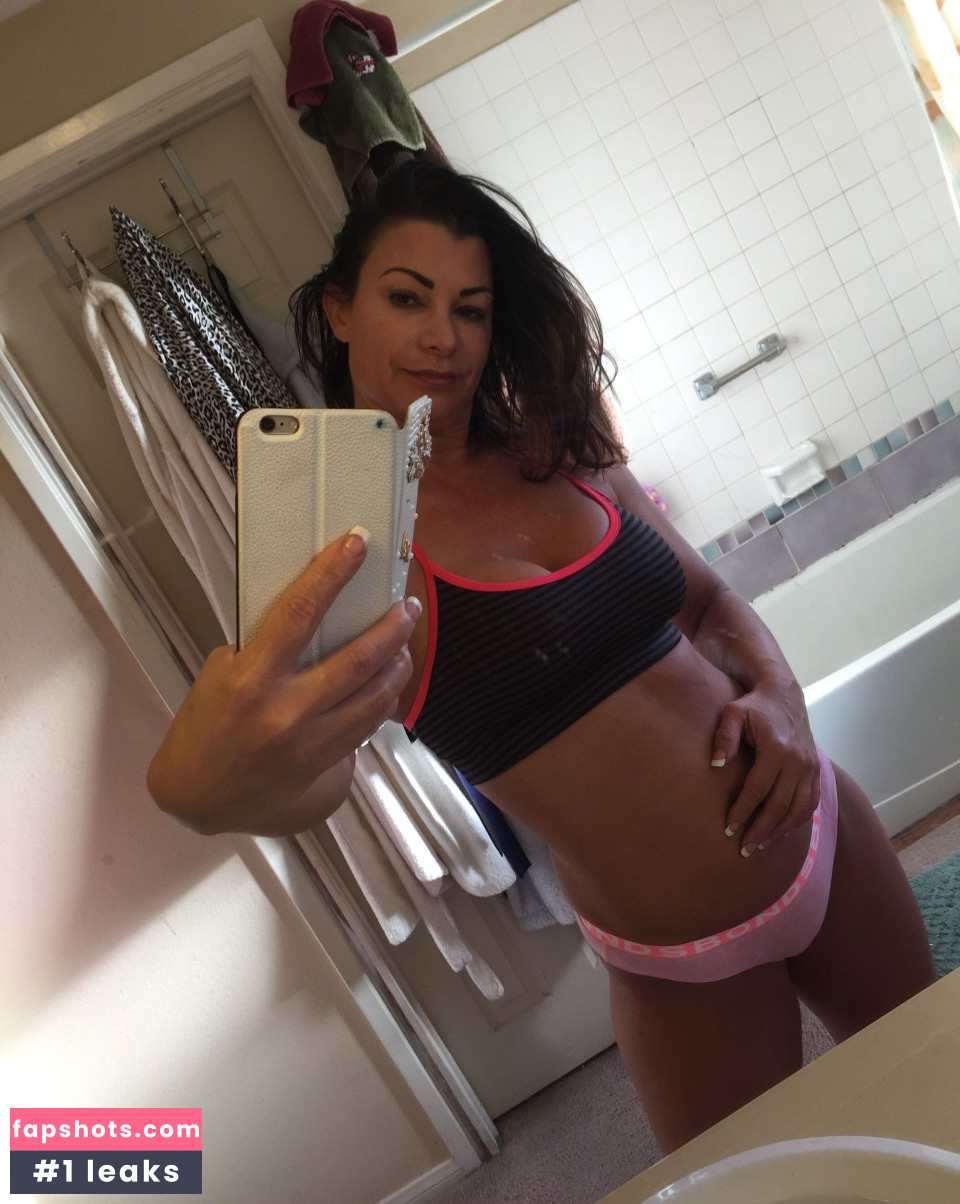 Lisa Marie Varon gallery photo #90