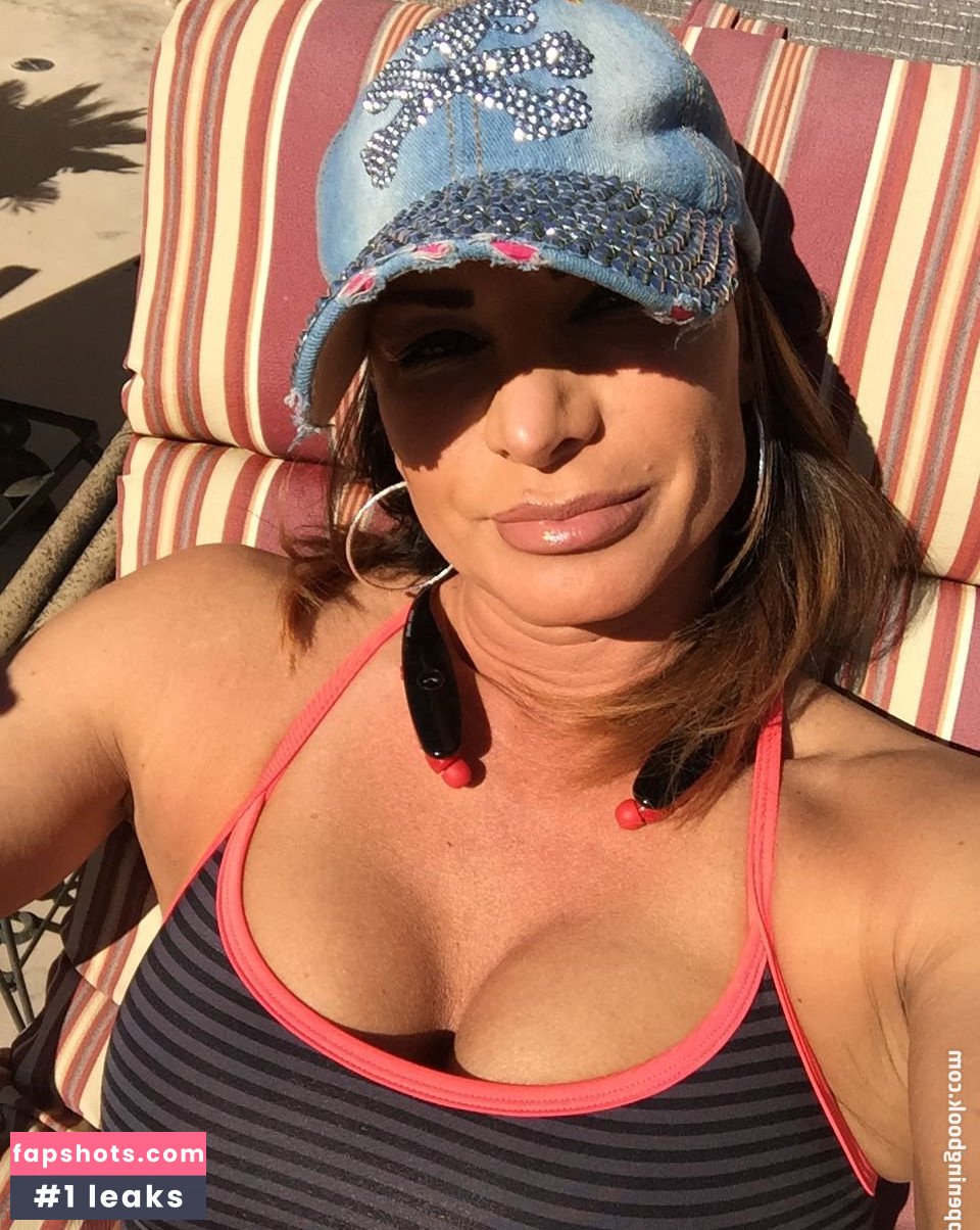 Lisa Marie Varon gallery photo #91