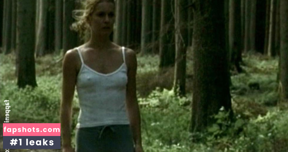 Lisa Martinek Nude Leaks OnlyFans Photos #26 - LeakJerk