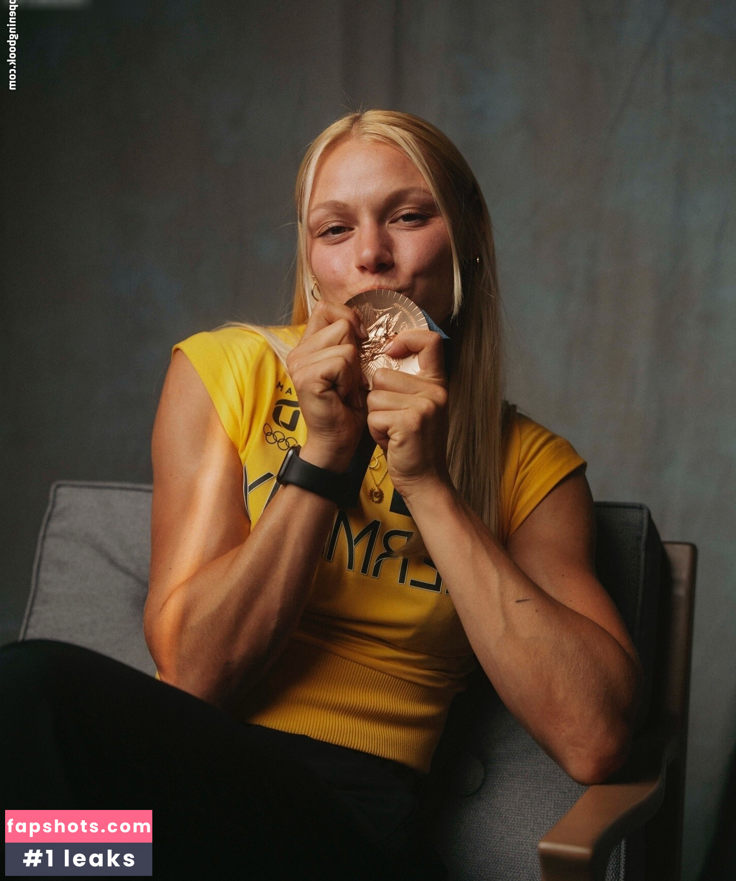 Lisa Mayer gallery photo #2