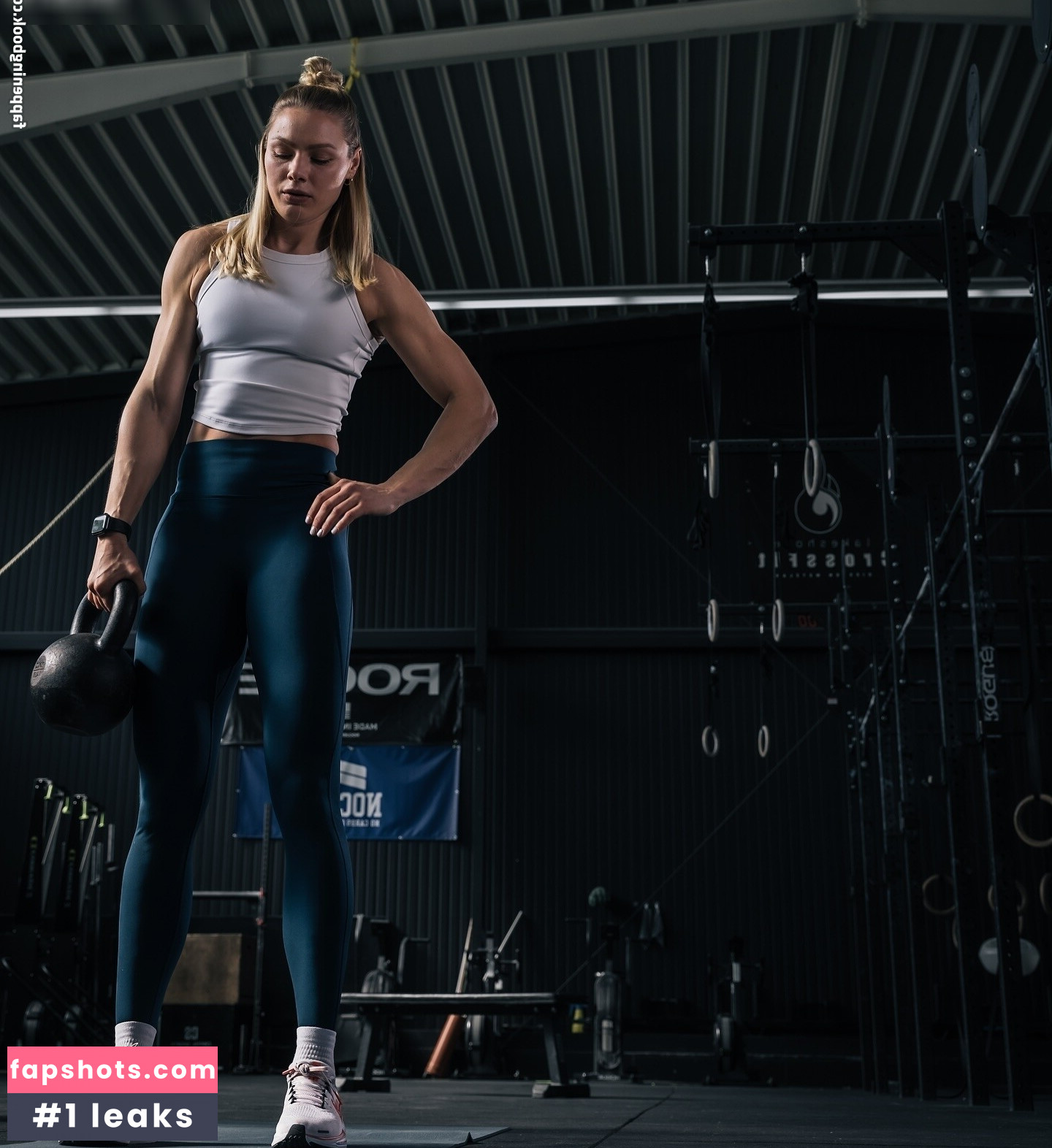 Lisa Mayer gallery photo #12