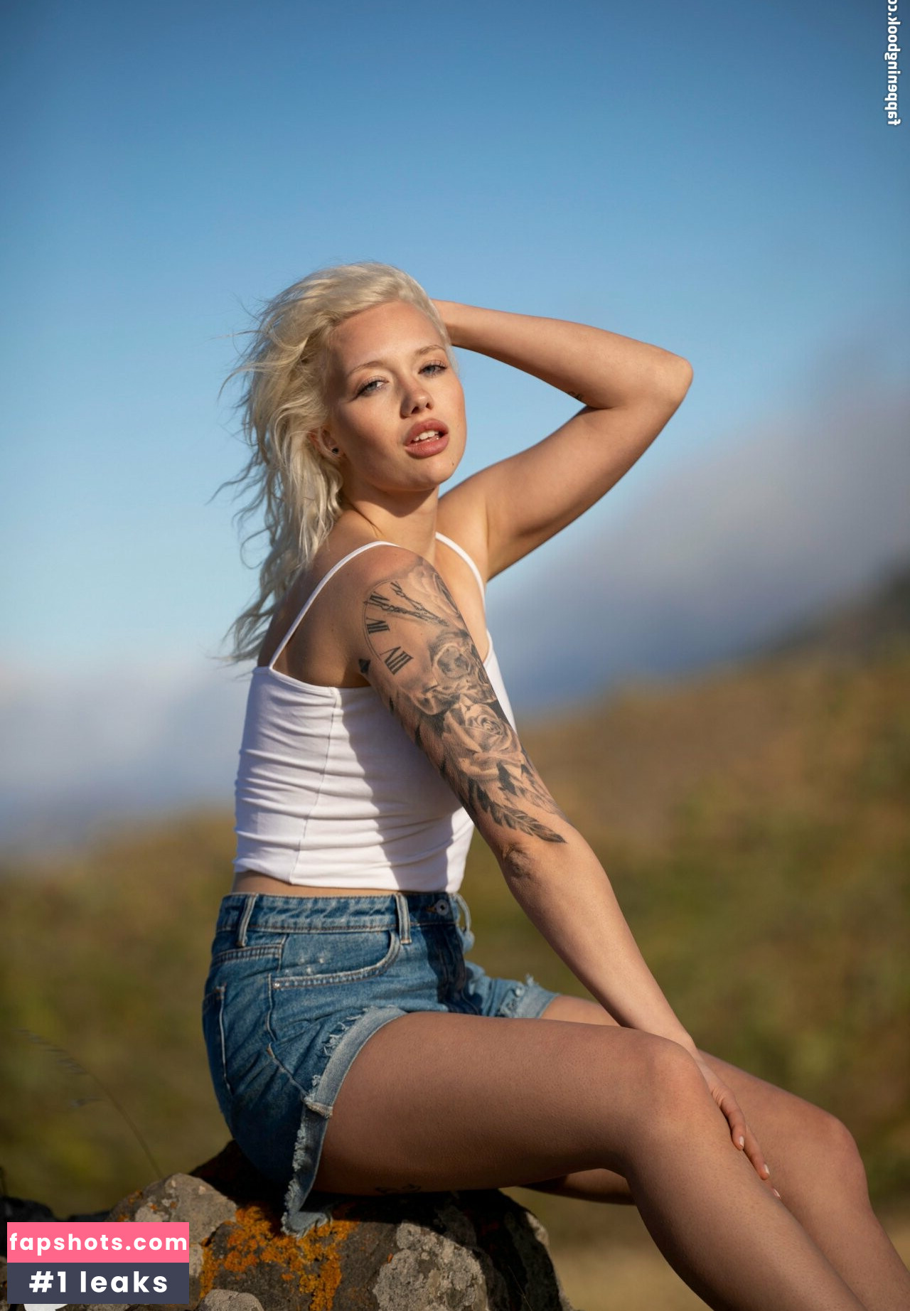 Lisa Modpali gallery photo #12