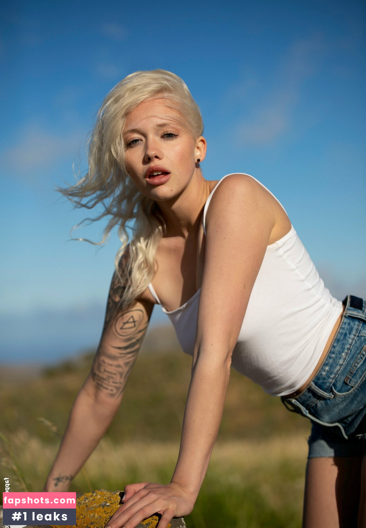 Lisa Modpali Nude Leaks OnlyFans Photos #14 - LeakJerk