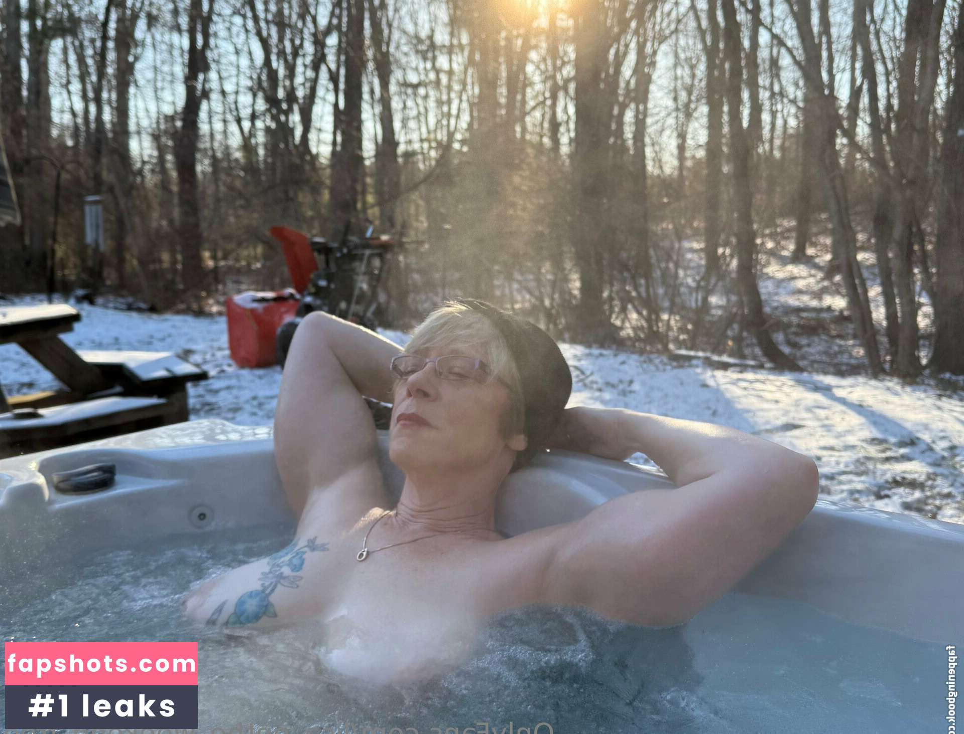 lisa_onthe_weekend_free gallery photo #18