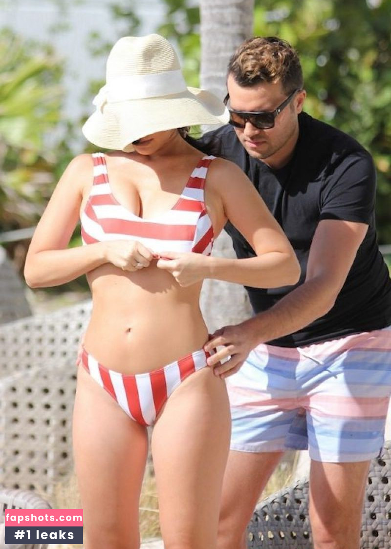 Lisa Opie gallery photo #298