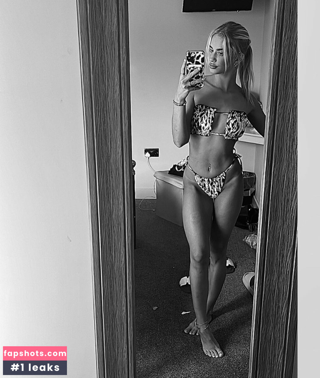 Lisa Price Nude Leaks OnlyFans Photos #10 - LeakJerk