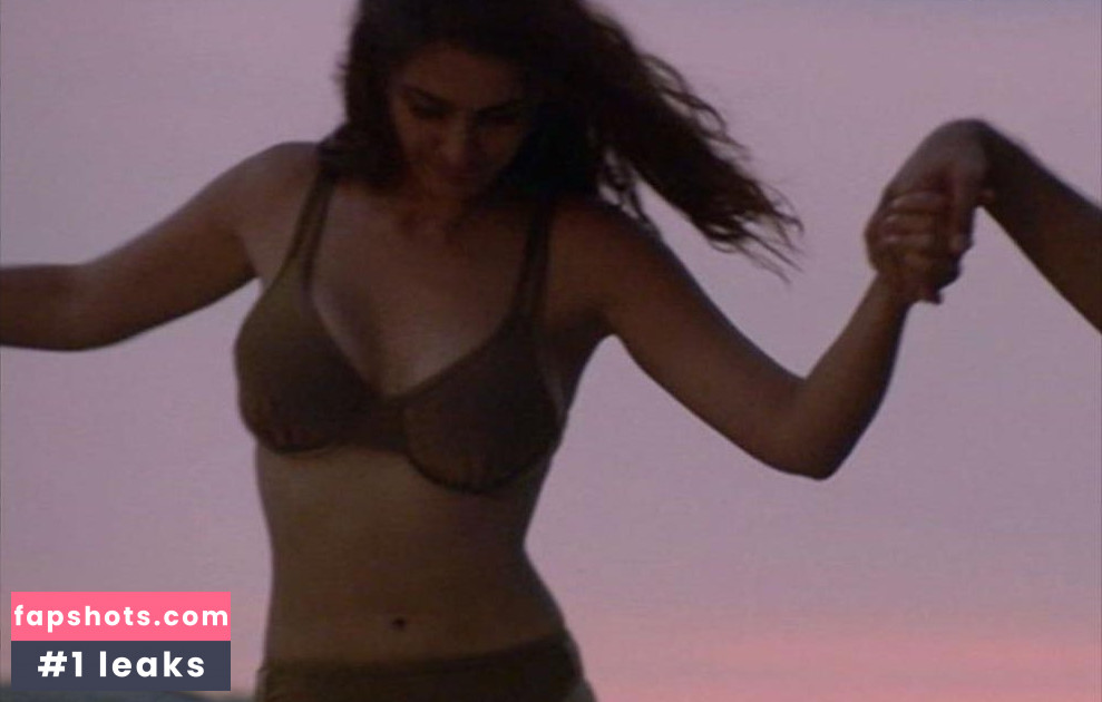 Lisa Ray gallery photo #18