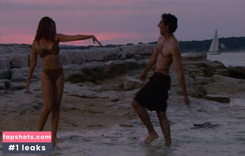 Lisa Ray gallery photo #22