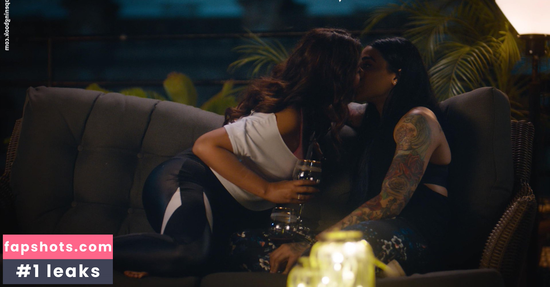 Lisa Ray gallery photo #9