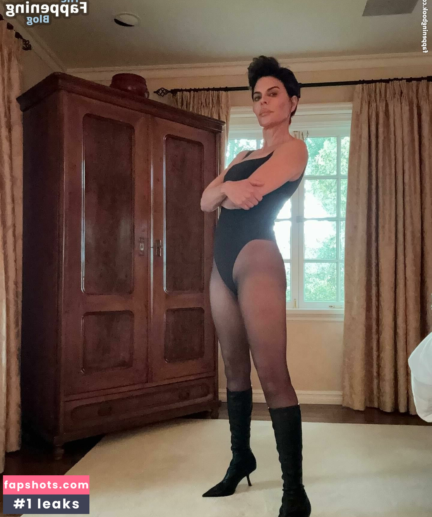 Lisa Rinna Nude Leaks OnlyFans Photos #39 - Fapshots