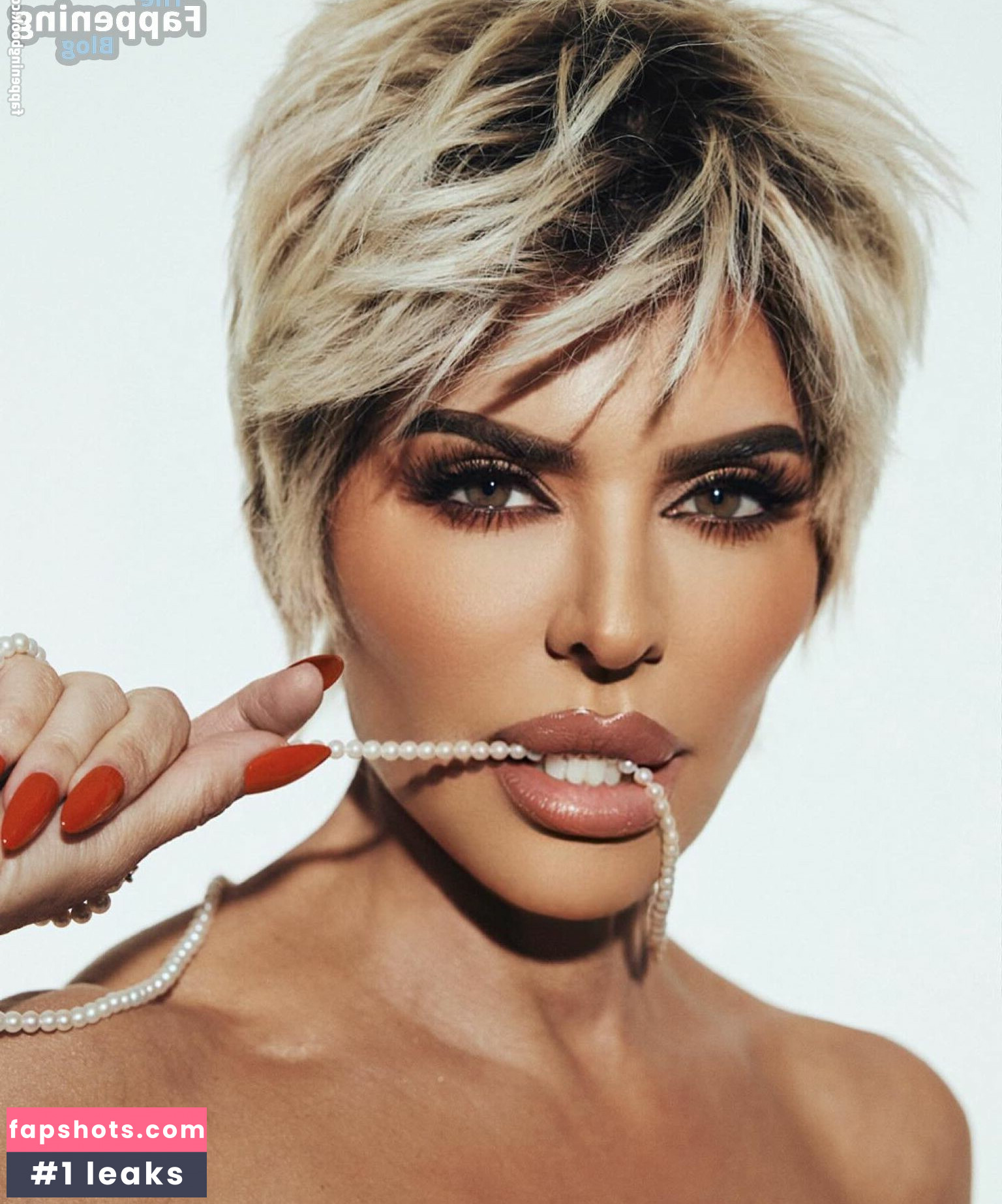 Lisa Rinna Nude Leaks OnlyFans Photos #42 - Fapshots