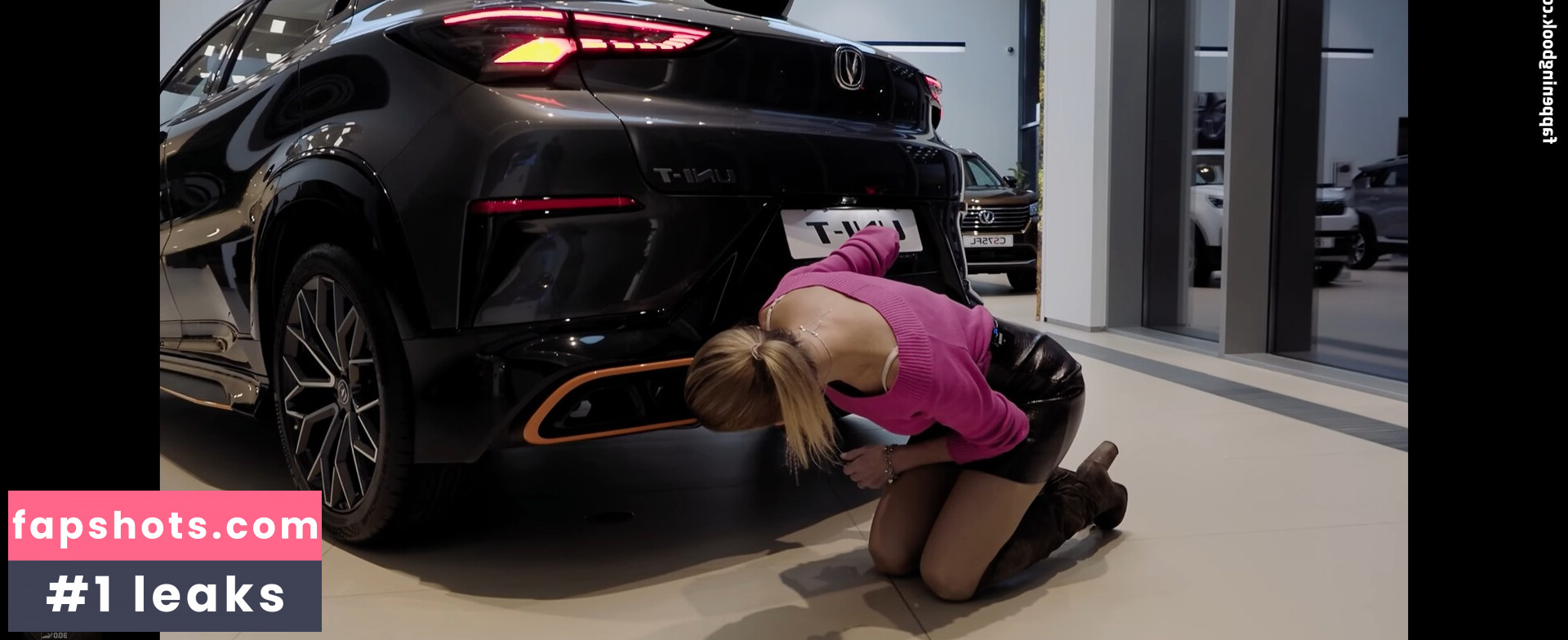 Lisa Rulit gallery photo #35