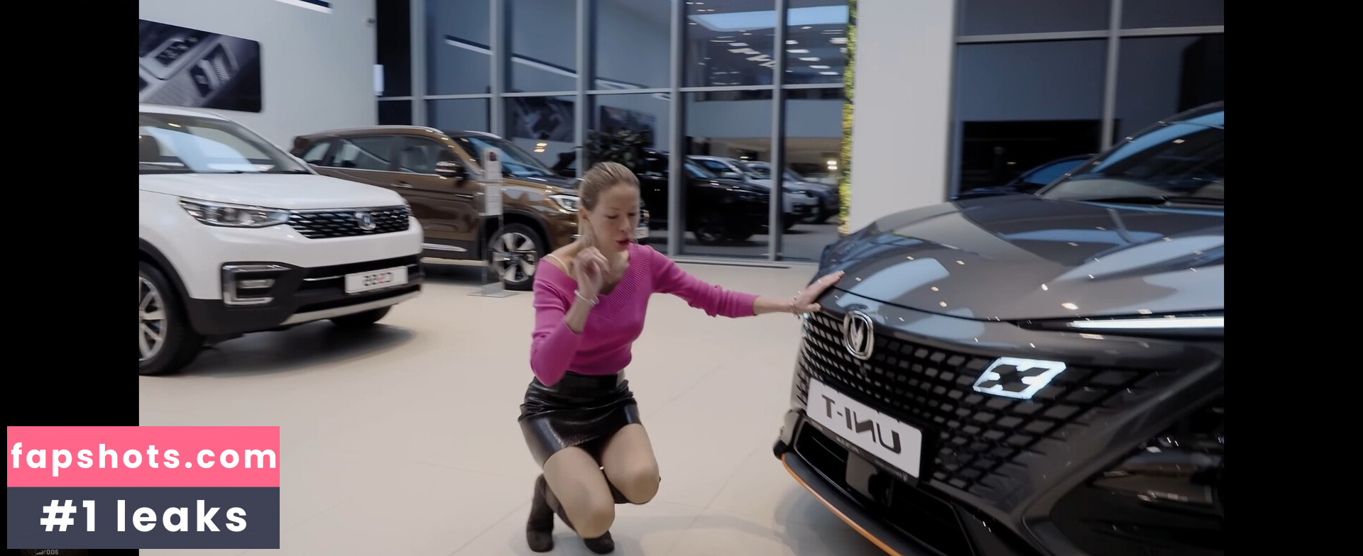 Lisa Rulit gallery photo #38