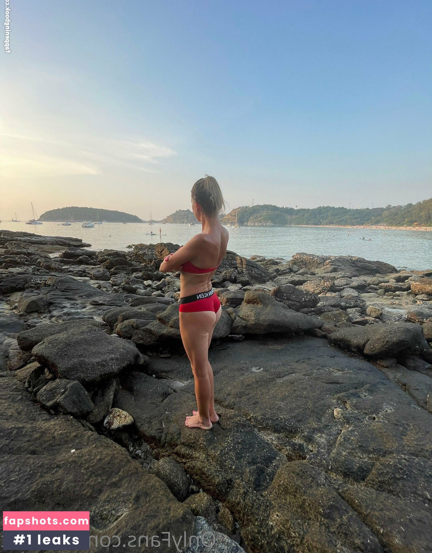 Lisa Rulit nude babe gallery