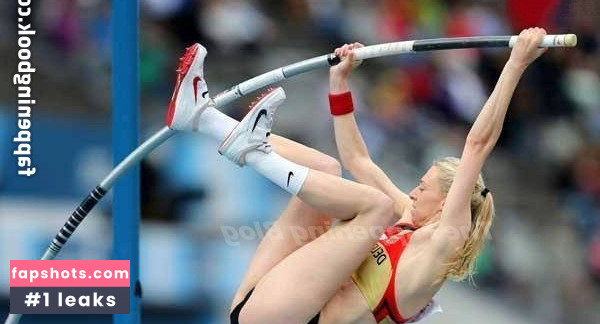 Lisa Ryzih gallery photo #19