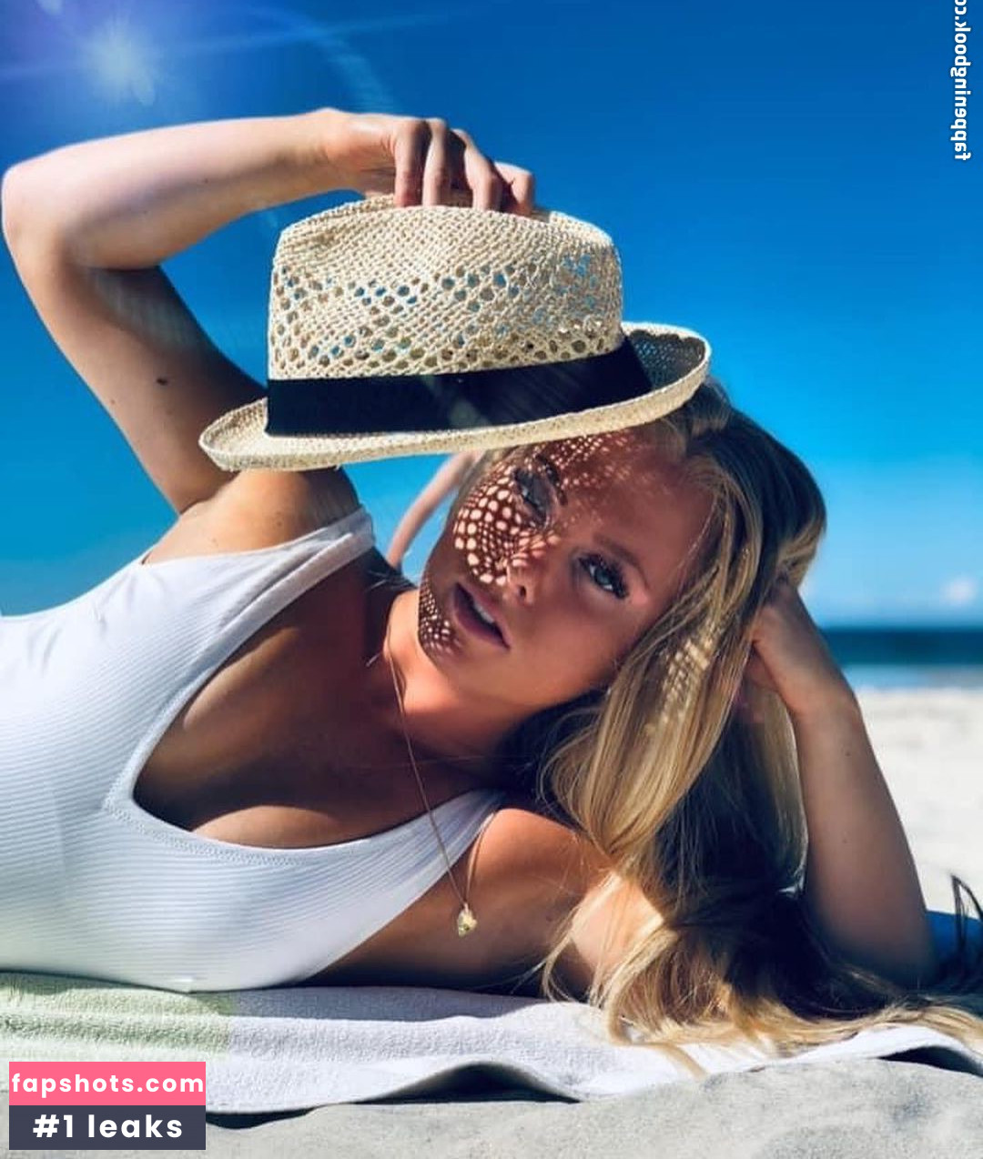 Lisa Steelstar gallery photo #7