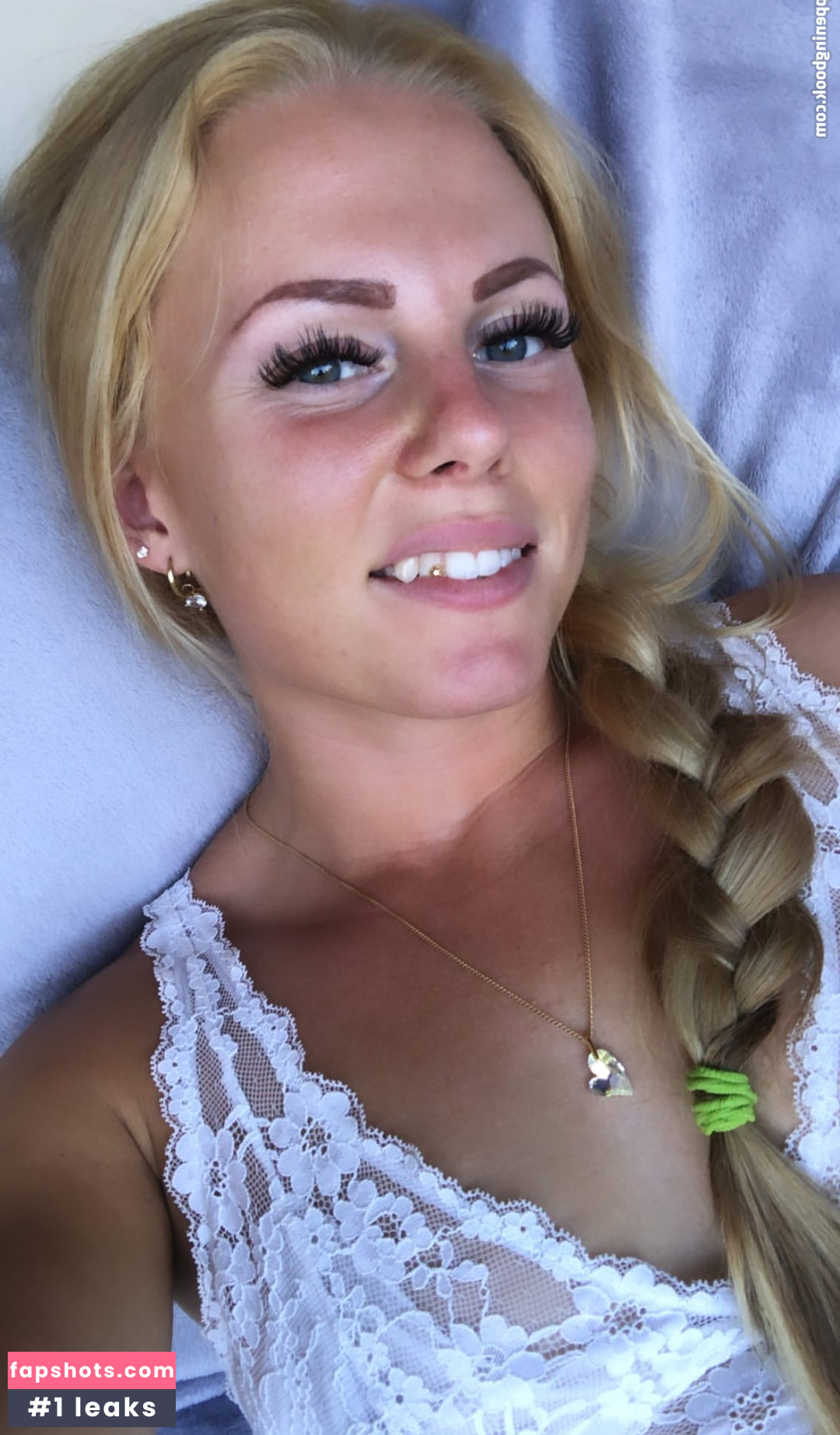 Lisa Steelstar gallery photo #8