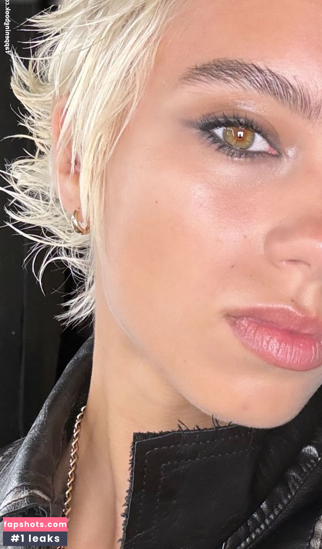 Lisa und Lena nude babe gallery